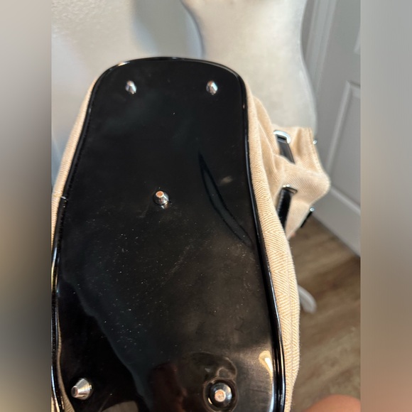 Nine West Faux Leather Exterior
Beige and black Bags & Handbags - Picture 5 of 11